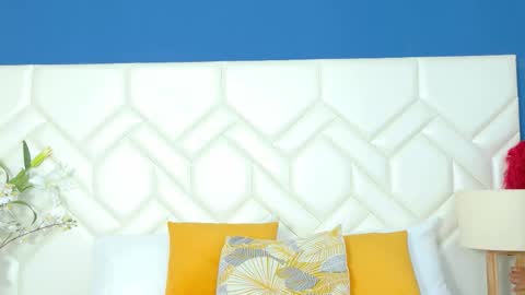 ruby_rogers_ online show from March 18, 12:30 pm