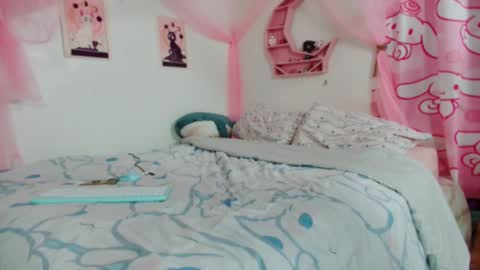 Snapshot of ruby_wren chatting on February 9, 1:53 am Ruby Wren online show from February 9, 1:53 am