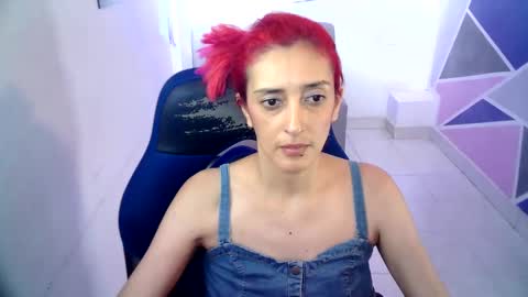 Snapshot of ruby_your_milf chatting on December 27, 2:47 am ruby_your_milf online show from December 27, 2:47 am