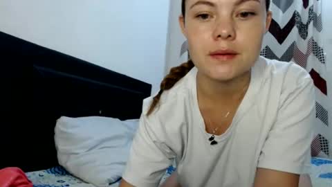 Snapshot of rubyklar chatting on December 18, 2:42 am Rubyklar online show from December 18, 2:42 am