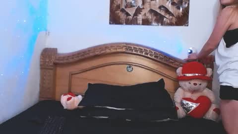 Snapshot of rubyklar chatting on March 9, 2:43 pm Rubyklar online show from March 9, 2:43 pm