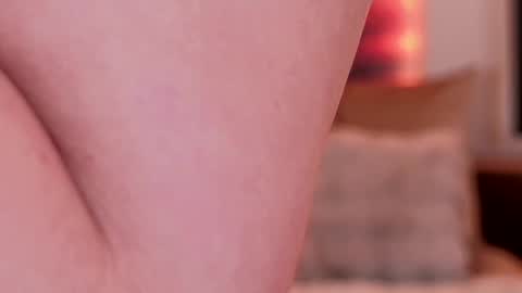 Snapshot of rubyluxee chatting on May 29, 6:00 am Ruby Luxe online show from May 29, 6:00 am