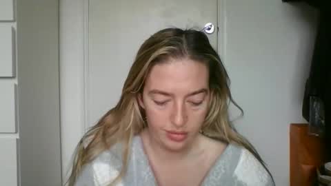 rubyredxxxoxxx online show from November 22, 8:24 am