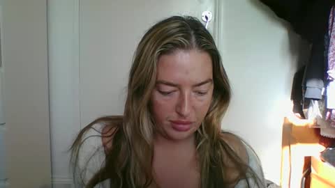 Snapshot of rubyredxxxoxxx chatting on April 12, 7:46 am rubyredxxxoxxx online show from April 12, 7:46 am