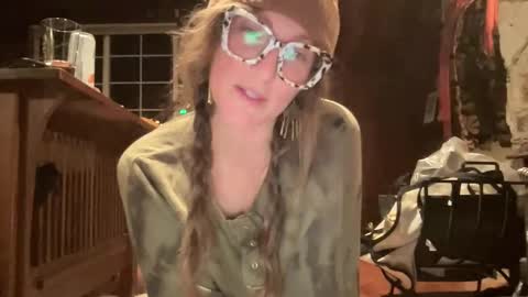 rubywavesback online show from December 17, 5:02 am