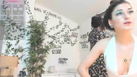 Snapshot of rubyylicious chatting on June 14, 6:43 pm Moona online show from June 14, 6:43 pm