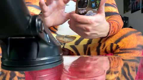 andy leyfield online show from October 26, 1:17 pm