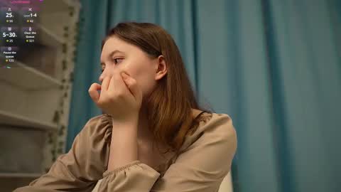 Snapshot of ruminelle chatting on November 3, 12:39 pm Lilith online show from November 3, 12:39 pm