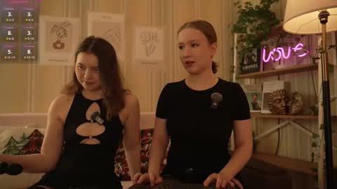 Snapshot of ruminelle chatting on December 15, 12:09 pm Lilith online show from December 15, 12:09 pm