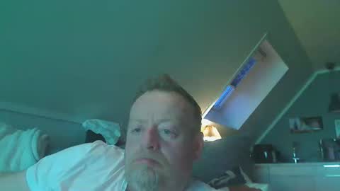 Snapshot of runepetter chatting on May 11, 9:12 pm bignorwegian online show from May 11, 9:12 pm