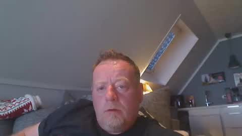 Snapshot of runepetter chatting on May 16, 7:56 pm bignorwegian online show from May 16, 7:56 pm