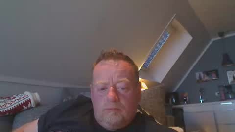 Snapshot of runepetter chatting on May 16, 8:07 pm bignorwegian online show from May 16, 8:07 pm