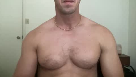 Snapshot of runfasterxo chatting on December 31, 2:25 pm runfasterxo online show from December 31, 2:25 pm