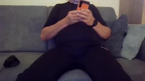 Snapshot of runner_1978 chatting on December 11, 8:39 pm runner_1978 online show from December 11, 8:39 pm