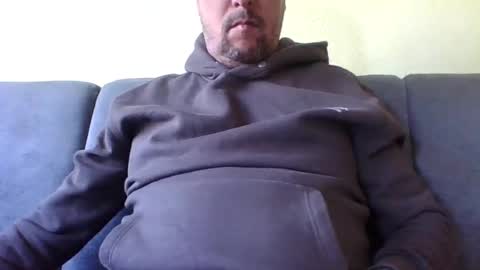 Snapshot of runner_1978 chatting on March 12, 8:19 am runner_1978 online show from March 12, 8:19 am