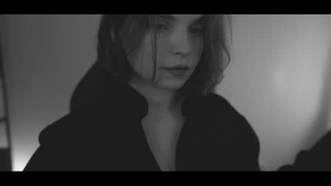 Snapshot of running_with_the_wolves chatting on January 6, 11:07 pm Elena online show from January 6, 11:07 pm