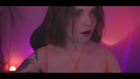 Snapshot of running_with_the_wolves chatting on February 27, 11:16 pm Elena online show from February 27, 11:16 pm