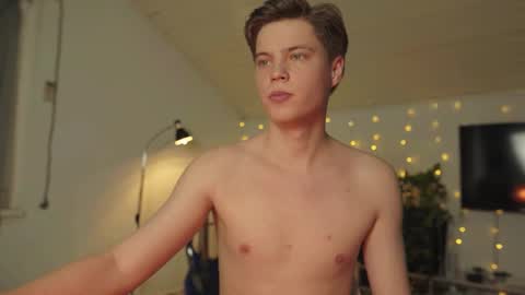 rusbradpitt online show from February 20, 3:01 pm