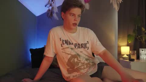 rusbradpitt online show from March 16, 10:08 am