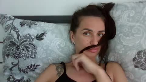 Snapshot of rush_babe chatting on June 22, 1:30 pm rush_babe online show from June 22, 1:30 pm