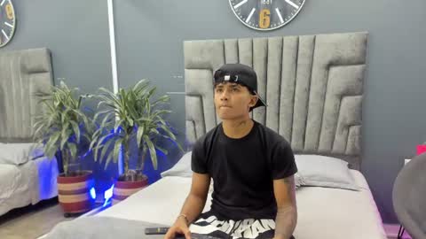 Snapshot of ruslan_marcel chatting on August 8, 11:12 am Ruslan Marcel online show from August 8, 11:12 am