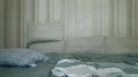 Snapshot of rusqadisx chatting on May 14, 10:27 pm rusqadisx online show from May 14, 10:27 pm