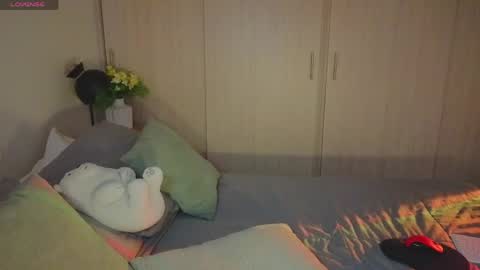Snapshot of russcurley chatting on May 11, 7:22 pm Lorenn online show from May 11, 7:22 pm