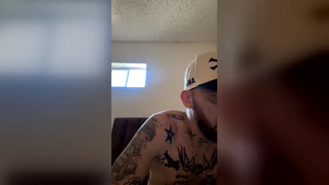 Snapshot of russo_fox chatting on May 14, 9:54 pm russo_fox online show from May 14, 9:54 pm