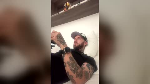 Snapshot of russo_fox chatting on May 27, 2:52 am russo_fox online show from May 27, 2:52 am