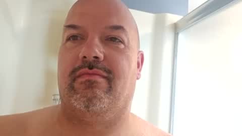 Snapshot of russr30001 chatting on June 16, 1:52 am russr30001 online show from June 16, 1:52 am