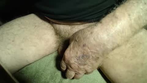 Snapshot of rustic69 chatting on October 6, 5:27 am rustic69 online show from October 6, 5:27 am