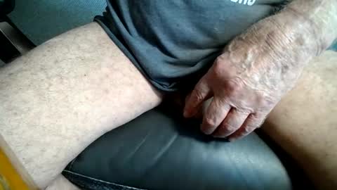 Snapshot of rustic69 chatting on July 27, 6:26 pm rustic69 online show from July 27, 6:26 pm
