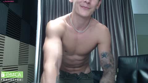 Snapshot of rustynf1tz chatting on January 24, 5:21 am MillionDollarGuy online show from January 24, 5:21 am