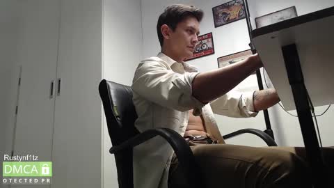 Snapshot of rustynf1tz chatting on February 16, 9:15 am MillionDollarGuy online show from February 16, 9:15 am