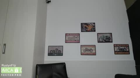 Snapshot of rustynf1tz chatting on February 28, 4:32 am MillionDollarGuy online show from February 28, 4:32 am