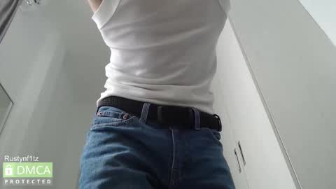 Snapshot of rustynf1tz chatting on September 17, 4:36 am MillionDollarGuy online show from September 17, 4:36 am