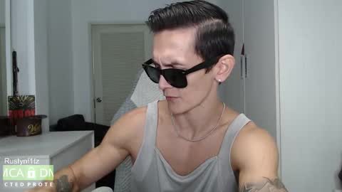 Snapshot of rustynf1tz chatting on September 29, 5:45 am MillionDollarGuy online show from September 29, 5:45 am