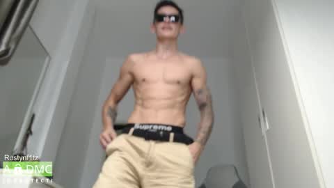 Snapshot of rustynf1tz chatting on October 11, 4:27 pm MillionDollarGuy online show from October 11, 4:27 pm