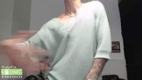 Snapshot of rustynf1tz chatting on November 4, 4:55 am MillionDollarGuy online show from November 4, 4:55 am