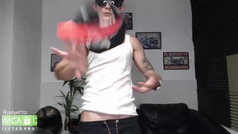 Snapshot of rustynf1tz chatting on November 27, 6:21 pm MillionDollarGuy online show from November 27, 6:21 pm