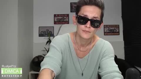 Snapshot of rustynf1tz chatting on November 29, 5:54 am MillionDollarGuy online show from November 29, 5:54 am