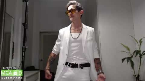 MillionDollarGuy online show from April 23, 11:42 am