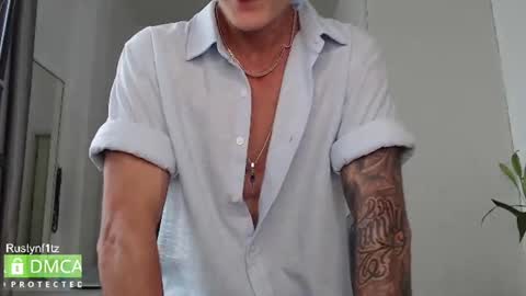 Snapshot of rustynf1tz chatting on June 20, 9:23 am MillionDollarGuy online show from June 20, 9:23 am