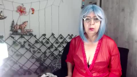 Snapshot of ruth_blue21 chatting on February 18, 10:38 am ruth_blue21 online show from February 18, 10:38 am