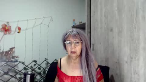 Snapshot of ruth_blue21 chatting on March 6, 10:36 pm ruth_blue21 online show from March 6, 10:36 pm