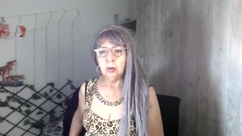Snapshot of ruth_blue21 chatting on March 11, 5:16 am ruth_blue21 online show from March 11, 5:16 am