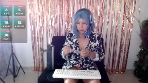 Snapshot of ruth_blue21 chatting on September 12, 12:27 pm ruth_blue21 online show from September 12, 12:27 pm