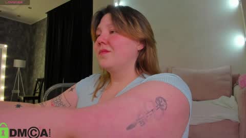 Snapshot of rutholiver chatting on May 3, 9:26 am Ruth GMT2 Mon 10 AM - 4 PM Tue 10 AM - 4 PM Thu 3-9 AM Fri 10 AM - 4 PM Sun 10 AM - 4 PM. online show from May 3, 9:26 am