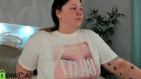 Snapshot of rutholiver chatting on July 17, 1:12 am Ruth GMT2 Mon 10 AM - 4 PM Tue 10 AM - 4 PM Thu 3-9 AM Fri 10 AM - 4 PM Sun 10 AM - 4 PM. online show from July 17, 1:12 am