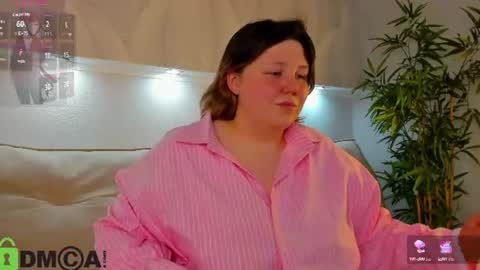 Snapshot of rutholiver chatting on July 31, 9:19 am Ruth GMT2 Mon 10 AM - 4 PM Tue 10 AM - 4 PM Thu 3-9 AM Fri 10 AM - 4 PM Sun 10 AM - 4 PM. online show from July 31, 9:19 am